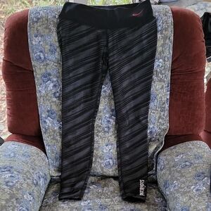 RARE, NFL APPARELL NEW ENGLAND PATS LEGGINGS WITH NIKE LOGO